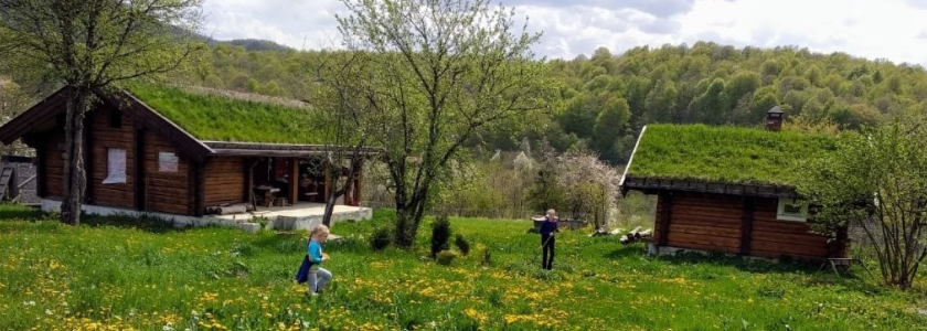 Земля, трава, лафет. Кусок Норвегии в Адыгее