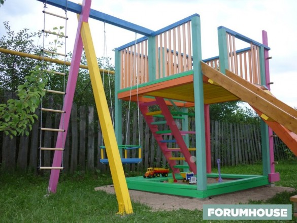 Как добиться детской площадки во дворе