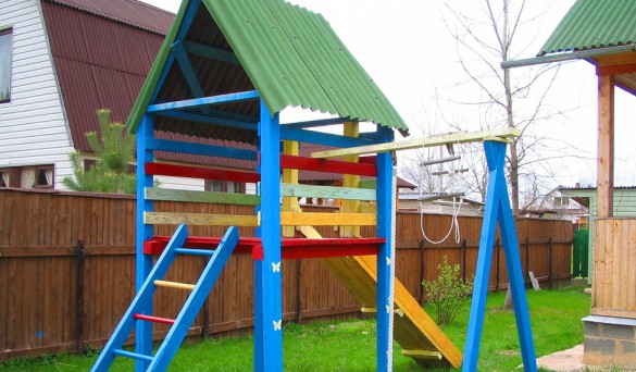 Как обустроить детскую площадку на даче?
