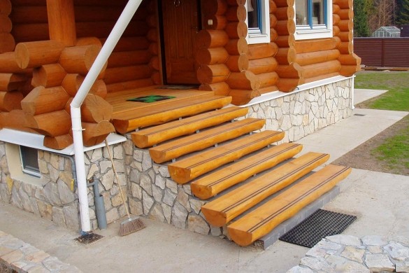 Сборка деревянной лестницы