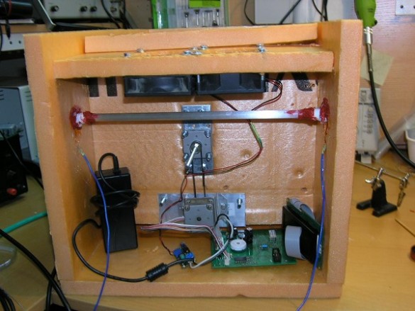 Автоматический механизм переворота яиц в инкубаторе
