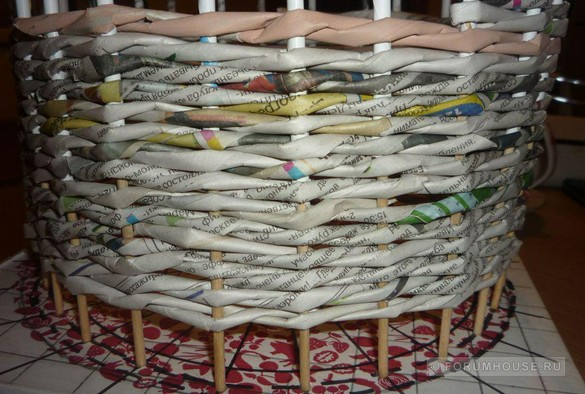 Плетение из газетных трубочек для начинающих: виды и техника, 96 фото идей
