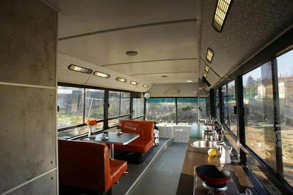 Переделка автобуса в дом на колесах для путешествий и отдыха