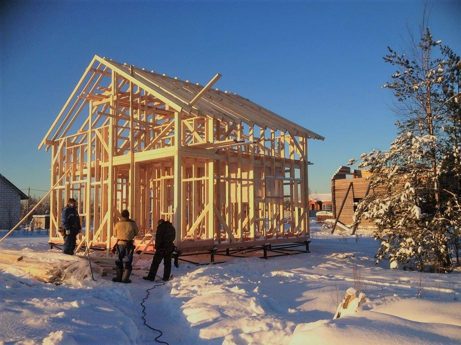 Деревянный или кирпичный дом: строим на века