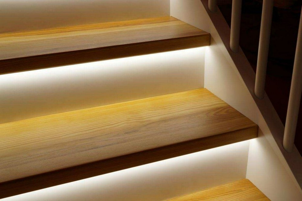 Как сделать освещение и подсветку лестницы своими руками DIY.