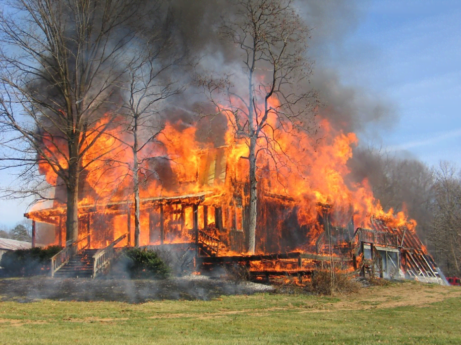 Стоковые фотографии по запросу Пожар дом