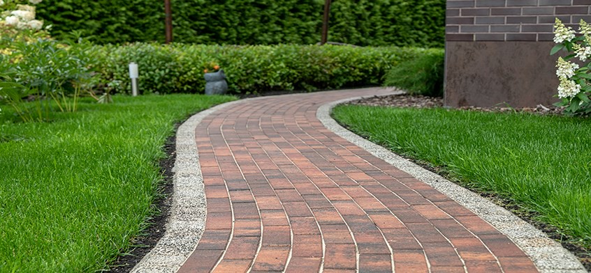 Крупноформатная тротуарная плитка – особенности производства и укладки плитки больших размеров